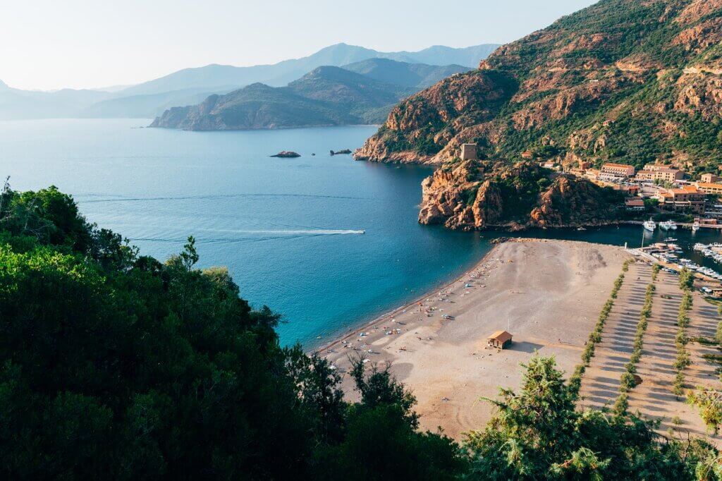 community manager hotel corse